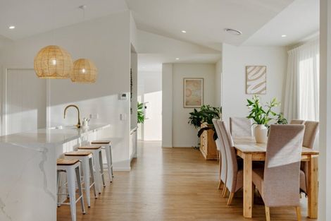 Photo of property in 4 Kuakua Close, Papamoa Beach, Papamoa, 3118