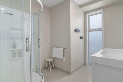 Photo of property in 32 Saint Pauls Drive, Brookfield, Tauranga, 3110