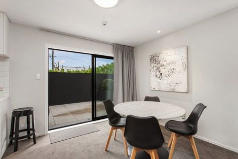 Photo of property in 2/18 Carlton Mill Road, Merivale, Christchurch, 8014