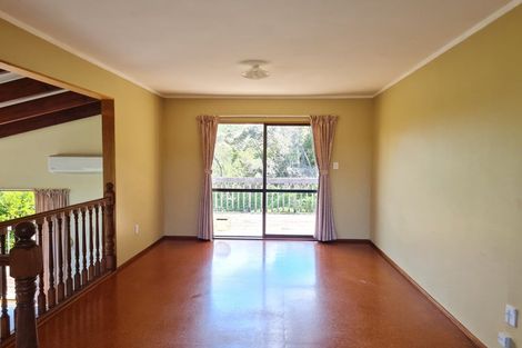 Photo of property in 2/6 Mcquoid Place, Glenfield, Auckland, 0629