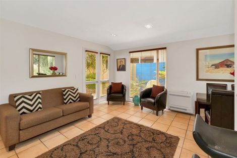 Photo of property in 31 Oakford Close, Riccarton, Christchurch, 8011