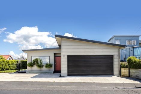 Photo of property in 32a Bath Street, Brighton, Dunedin, 9035