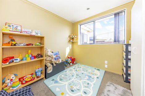 Photo of property in 24 Scotts Field Drive, Takanini, 2112