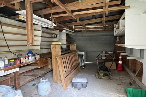 Photo of property in 295 Glenfield Road, Glenfield, Auckland, 0629