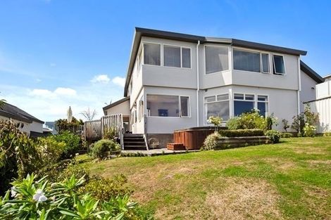 Photo of property in 9 Dornoch Place, Papakowhai, Porirua, 5024