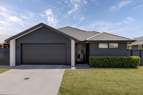 Photo of property in 22 Bill Miller Drive, Papamoa, 3118