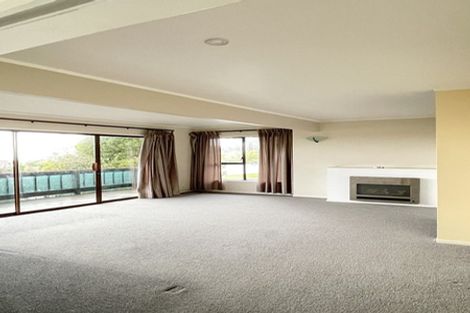 Photo of property in 1/2 Deep Creek Road, Torbay, Auckland, 0630
