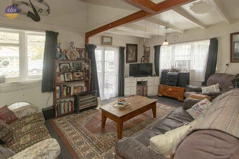 Photo of property in 33 Shakespeare Road, Bluff Hill, Napier, 4110