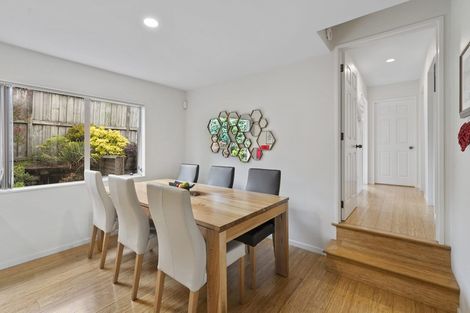 Photo of property in 3 Rifleman Rise, Unsworth Heights, Auckland, 0632