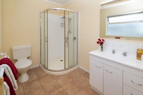 Photo of property in 24 Fremantle Place, Pakuranga Heights, Auckland, 2010