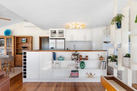 Photo of property in 15 Jaemont Avenue, Te Atatu South, Auckland, 0610