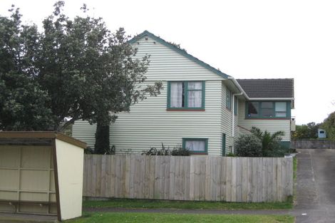 Photo of property in 74 Cook Street, Marfell, New Plymouth, 4310