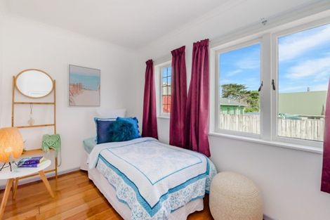 Photo of property in 6 Brendan Drive, Te Horo Beach, Otaki, 5581