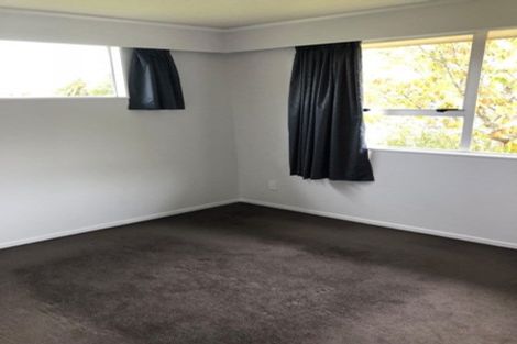 Photo of property in 1 Kansas Grove, Totara Park, Upper Hutt, 5018