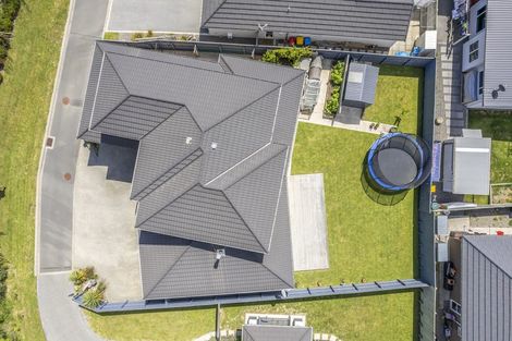 Photo of property in 32 Banks Boulevard, Whitby, Porirua, 5024