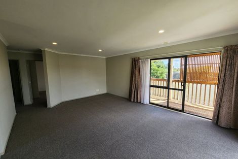 Photo of property in 8 Rembrandt Place, Opaheke, Papakura, 2113