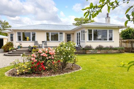 Photo of property in 11 Weka Place, Masterton, 5810