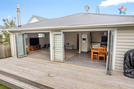 Photo of property in 51 Bristol Square, Hutt Central, Lower Hutt, 5010