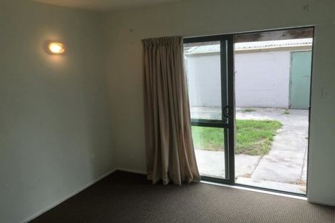 Photo of property in 34 Curletts Road, Sockburn, Christchurch, 8042