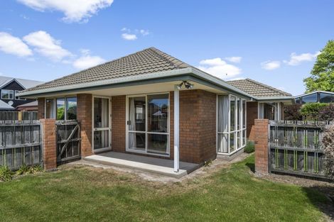 Photo of property in 2/9 Wittys Road, Avonhead, Christchurch, 8042