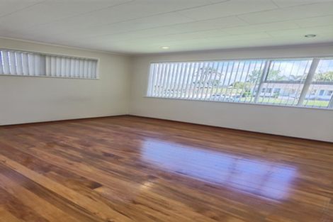 Photo of property in 22 Reelick Avenue, Pakuranga Heights, Auckland, 2010