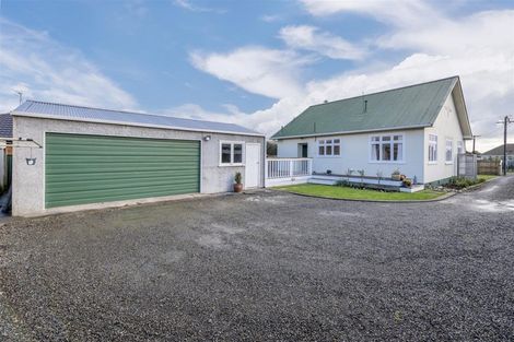 Photo of property in 6 Queenwood Road, Levin, 5510