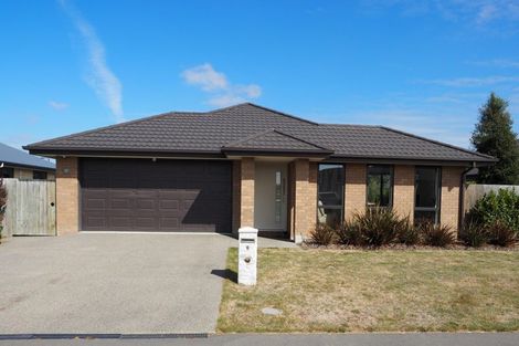 Photo of property in 6 Andesite Drive, Rolleston, 7614