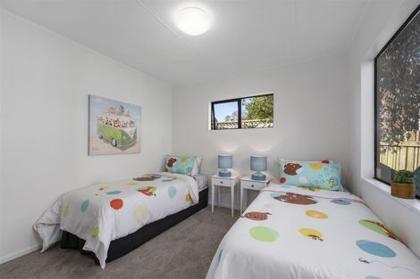 Photo of property in 12a Croydon Road, New Lynn, Auckland, 0600