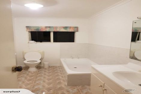 Photo of property in 51 James Evans Drive, Northcote, Auckland, 0627