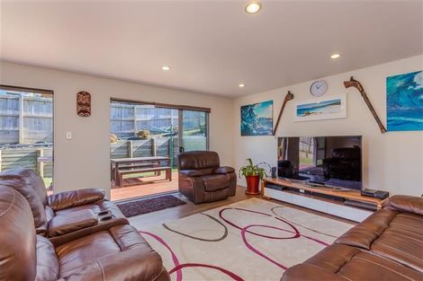 Photo of property in 39 San Marino Drive West, Henderson, Auckland, 0612