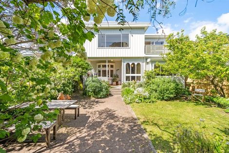 Photo of property in 93 Oroua Street, Eastbourne, Lower Hutt, 5013