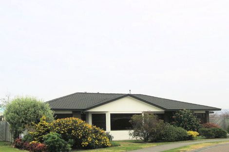 Photo of property in 13 Knightsbridge Place, Taradale, Napier, 4112