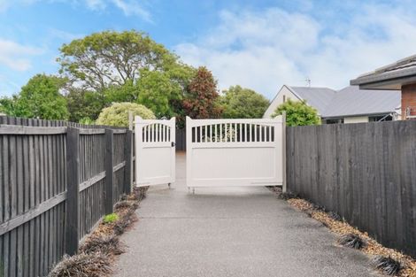 Photo of property in 26 Rue De La Mare, Parklands, Christchurch, 8083