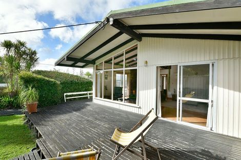 Photo of property in 15 North Crescent, Kaukapakapa, 0873