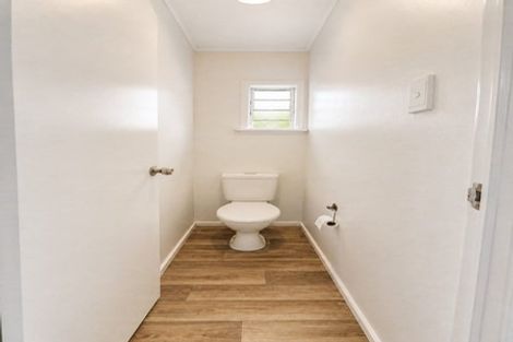 Photo of property in 43 Hallberry Road, Mangere East, Auckland, 2024