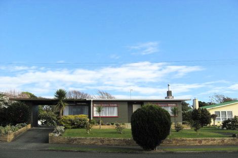 Photo of property in 18 Highbury Drive, Levin, 5510