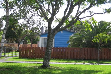 Photo of property in 64 Universal Drive, Henderson, Auckland, 0610