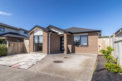 Photo of property in 17 Sapwood Crescent, Takanini, 2110