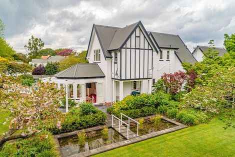 Photo of property in 32 Brassey Road, Saint Johns Hill, Whanganui, 4500