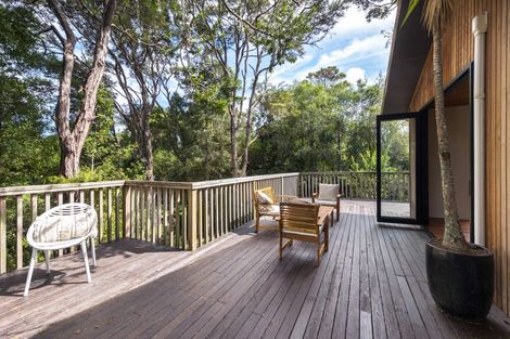 Photo of property in 53b Onedin Place, Titirangi, Auckland, 0604