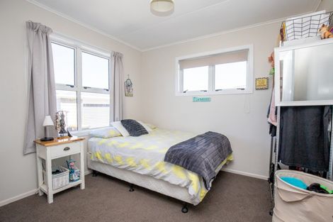 Photo of property in 67 Pipiroa Road, Ngatea, 3503