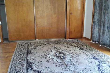 Photo of property in 15 Ellice Road, Totara Vale, Auckland, 0629