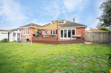 Photo of property in 3 Ayr Place, Hokowhitu, Palmerston North, 4410