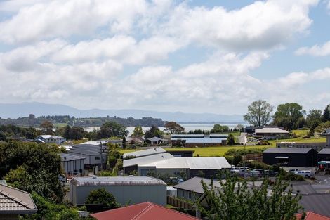 Photo of property in 181f Omokoroa Road, Omokoroa, 3114