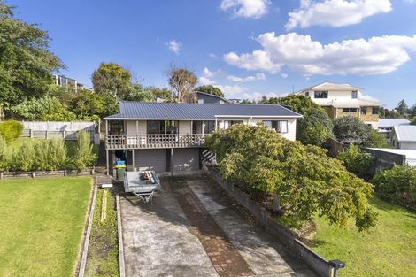 Photo of property in 6 Winstone Place, Highlands Park, New Plymouth, 4312