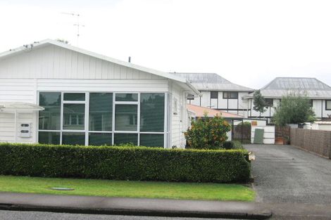 Photo of property in 1/24 Opaheke Road, Papakura, 2110