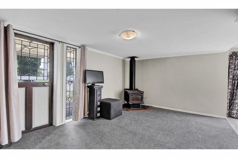 Photo of property in 21 Penfold Square, Leithfield, 7481