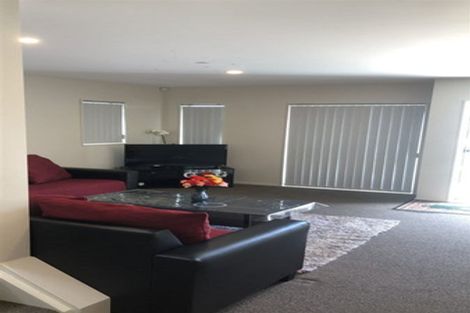 Photo of property in 35 Divide Loop, Takanini, 2112