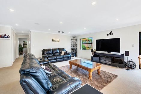 Photo of property in 15 Leafield Crescent, Henderson, Auckland, 0612