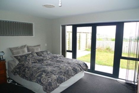 Photo of property in 22 Cedarwood Street, Woodridge, Wellington, 6037